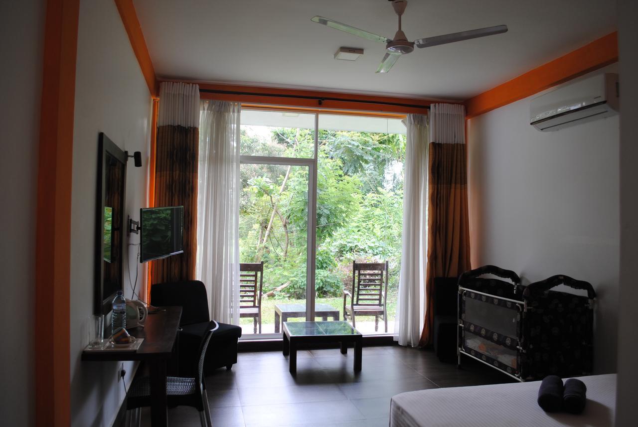 Bridge Hotel Negombo Kimbulapitiya المظهر الخارجي الصورة
